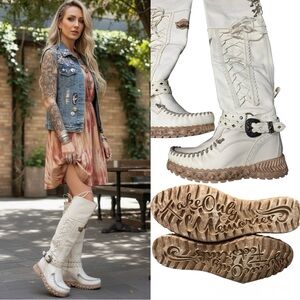 El Vaquero Italy Artemide Camel Blanche Wedge Moccasin Boots Size 40 NIB